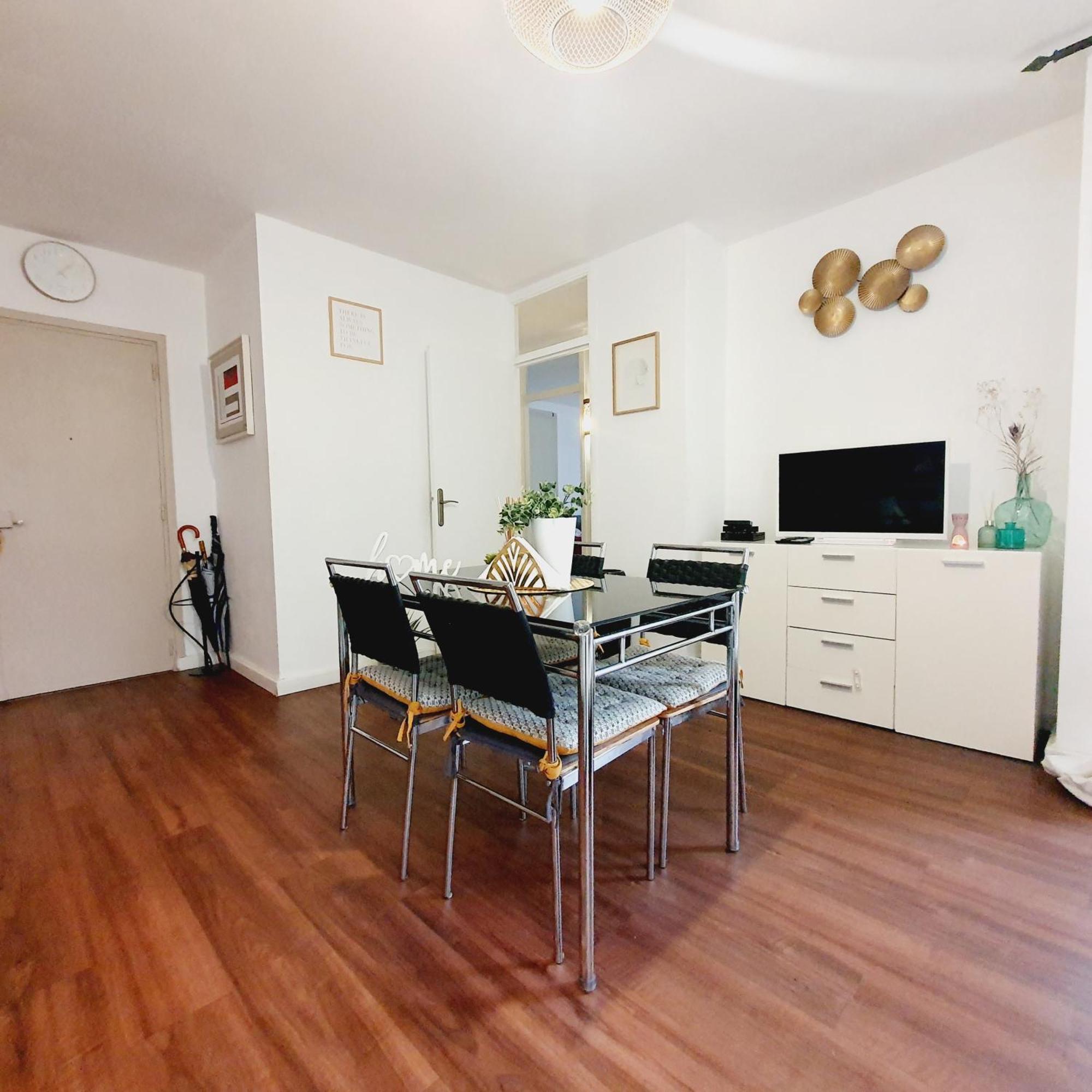 Sejour Cosy Pres De Paris T3 Cuisine Ouverte Et Bar Ris-Orangis Bagian luar foto